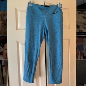 nike capri leggings